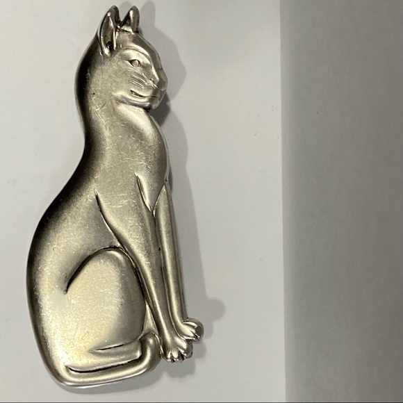 Vintage sliver tone plated cat women brooch pin. Good used condition. - Picture 5 of 5